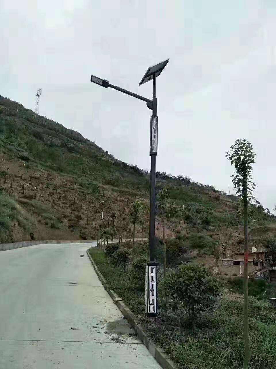 伊犁仿古太阳能路灯